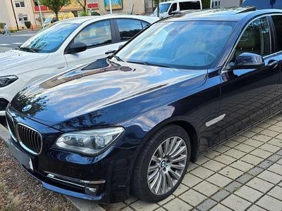 Blau Gebraucht 2012 BMW 730 Limousine | € 16.500 (Fairer Preis)
