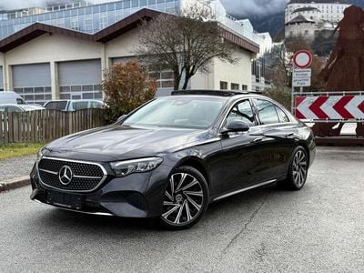 Grau Gebraucht 2024 Mercedes E220 Advanced Limousine | € 59.900 (Fairer Preis)