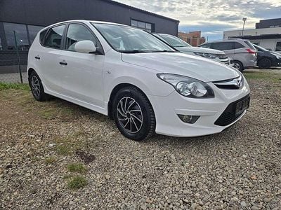 Weiß Gebraucht 2012 Hyundai i30 Limousine | € 6.900 (Teuer)