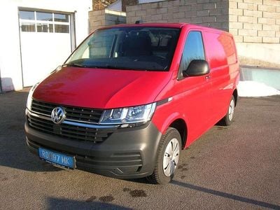 Gebraucht VW T6.1 90 PS (66 kW) 2022 Rot Van