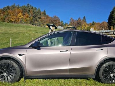Weiß Gebraucht 2022 Tesla Model Y Long Range AWD SUV | € 35.000