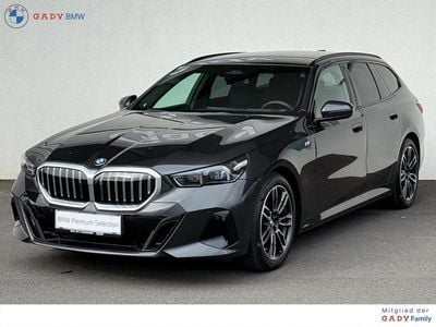 Gebraucht BMW 520 Shadowline 197 PS (144 kW) 2025 Sophistograu brillanteffekt Kombi