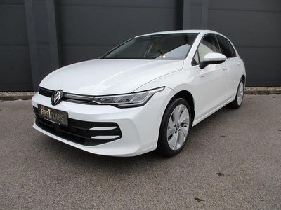 Neu VW Golf VIII 115 PS (84 kW) 2026 Weiss  normal