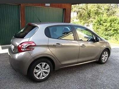 Gebraucht Peugeot 208 Access 68 PS (50 kW) 2012 Kleinwagen