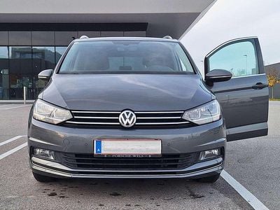 Grau Gebraucht 2016 VW Touran Highline Van / Kleinbus | € 17.300 (Fairer Preis)