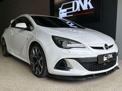Weiß Gebraucht 2014 Opel Astra OPC Coupé | € 16.999