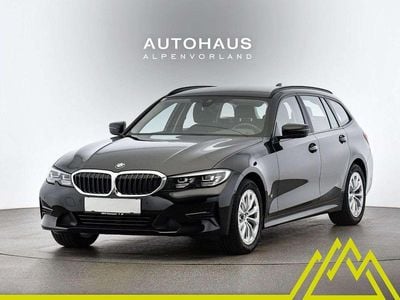 Schwarz Gebraucht 2022 BMW 320 Advantage Kombi | € 25.990 (Superpreis)