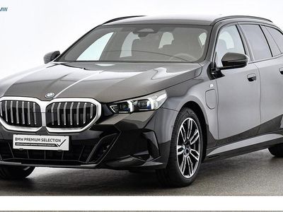 Saphirschwarz Gebraucht 2024 BMW 530e Shadowline Kombi | € 56.920 (Guter Preis)