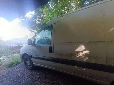 Weiß Gebraucht 2004 Citroën Jumpy Comfort Van / Kleinbus | € 1.400