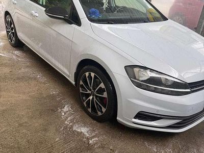 Weiß Gebraucht 2017 VW Golf VII Trendline Kombi | € 9.350 (Fairer Preis)