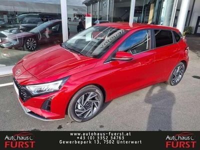 Neu Hyundai i20 Comfort 77 PS (56 kW) 2025 Rot Limousine