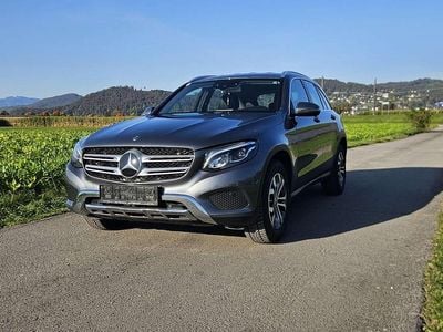 Grau Gebraucht 2017 Mercedes GLC220 SUV | € 33.000 (Teuer)