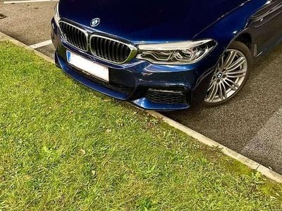 Blau Gebraucht 2017 BMW 530 M Sport Kombi | € 31.300 (Teuer)