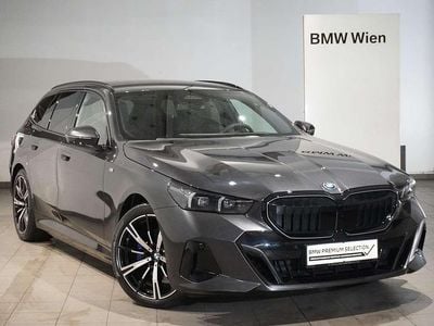 Grau Gebraucht 2025 BMW 530e Efficient Dynamics Kombi | € 65.995