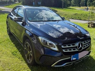 Mercedes GLA220