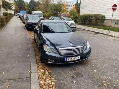 Grau Gebraucht 2009 Mercedes E250 Limousine | € 9.400 (Fairer Preis)