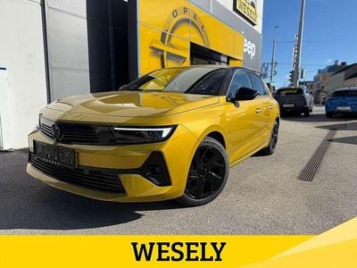 Gold Neu 2025 Opel Astra Limousine | € 26.880 (Etwas zu teuer)