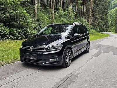 Schwarz Gebraucht 2016 VW Touran Comfortline Van / Kleinbus | € 13.990 (Fairer Preis)