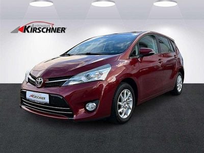 Rot Gebraucht 2016 Toyota Verso Edition Van / Kleinbus | € 11.900