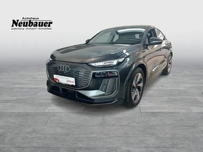 Mittelgrau metallicperleffekt Gebraucht 2025 Audi Q6 Sportback e-tron Ambiente SUV | € 59.900