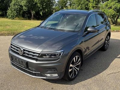 Grau Gebraucht 2017 VW Tiguan Highline SUV | € 25.499 (Fairer Preis)