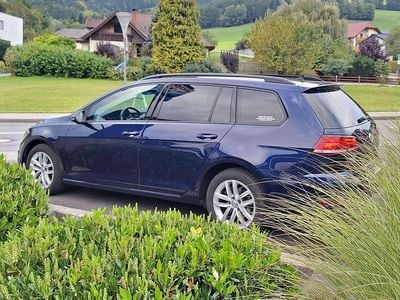 Gebraucht VW Golf VII Comfortline 116 PS (85 kW) 2018 Blau Kombi