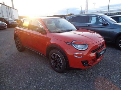 Gebraucht Fiat 600 101 PS (74 kW) 2025 Orange SUV