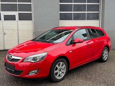 Rot Gebraucht 2012 Opel Astra Edition Kombi | € 1.980 (Superpreis)