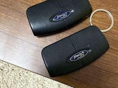 Silber Gebraucht 2013 Ford B-MAX Titanium Van / Kleinbus | € 4.250