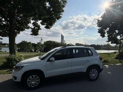 Weiß Gebraucht 2014 VW Tiguan Trendline SUV | € 10.299 (Fairer Preis)