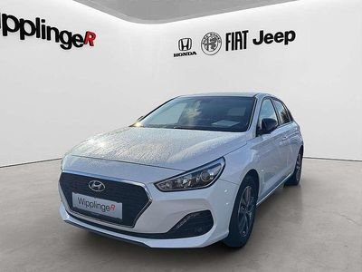 Gebraucht Hyundai i30 120 PS (88 kW) 2020 Weiß Limousine