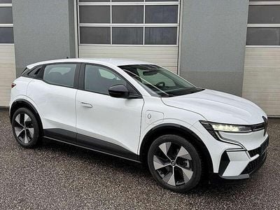 Weiß Gebraucht 2022 Renault Megane E-Tech Equilibre Limousine | € 21.780 (Guter Preis)