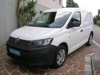 Weiß Gebraucht 2024 VW Caddy Basis Van / Kleinbus | € 14.990