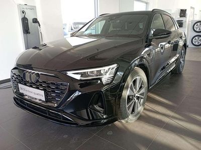 Schwarz metallicperleffektno Gebraucht 2024 Audi Q8 e-tron Business SUV | € 69.500