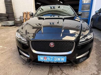 Gebraucht Jaguar XF R-Sport 179 PS (131 kW) 2019 Schwarz Limousine