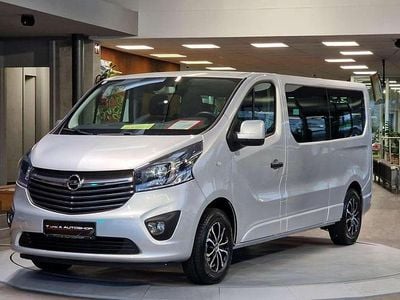Silber Gebraucht 2015 Opel Vivaro Van / Kleinbus | € 24.980 (Teuer)