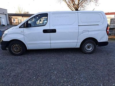 Gebraucht 2017 Hyundai H-1 Van / Kleinbus | € 9.000