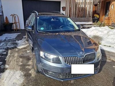 Grau Gebraucht 2016 Skoda Octavia Style Kombi | € 7.200 (Guter Preis)