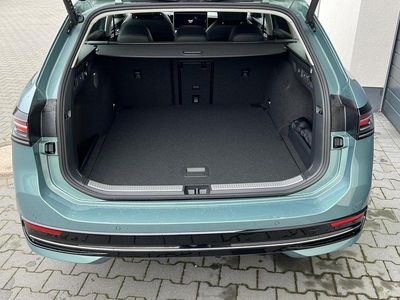 Neu 2025 VW Passat Business Kombi | € 41.376 (Fairer Preis)