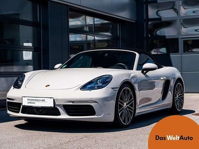 Grau Gebraucht 2024 Porsche 718 Cabrio | € 99.900