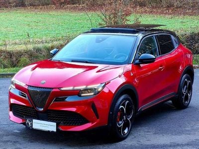 Rot Gebraucht 2024 Alfa Romeo Junior Edizione Speciale SUV | € 28.680 (Fairer Preis)