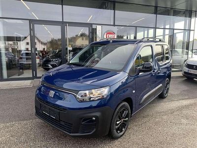 Blau Gebraucht 2022 Fiat Doblò Van / Kleinbus | € 38.990