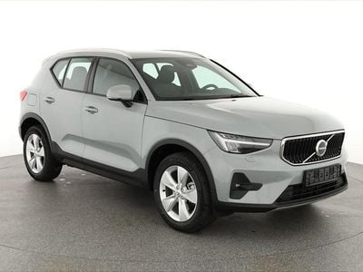 Grau Neu 2025 Volvo XC40 Core SUV | € 41.488 (Fairer Preis)
