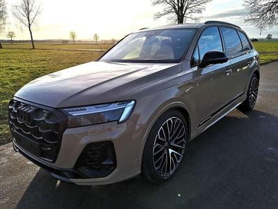 Gold Gebraucht 2024 Audi SQ7 Ambiente SUV | € 174.986 (Fairer Preis)