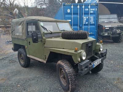 Dunkelgrün Gebraucht 1982 Land Rover 88 SUV | € 16.999
