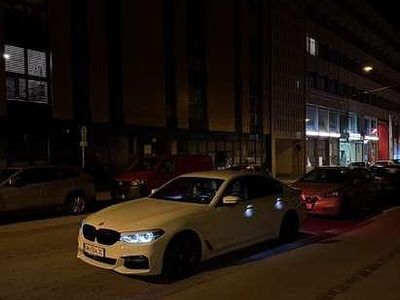 Weiß Gebraucht 2018 BMW 530 iPerformance Limousine | € 18.499 (Etwas zu teuer)