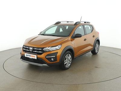 Orange Gebraucht 2022 Dacia Sandero Essentiel Limousine | € 15.790 (Etwas zu teuer)