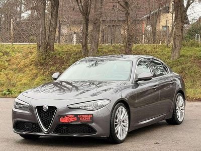 Grau Gebraucht 2016 Alfa Romeo Giulia Super Limousine | € 16.490 (Fairer Preis)