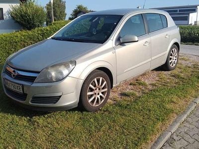 Silber Gebraucht 2005 Opel Astra Limousine | € 1.000 (Guter Preis)