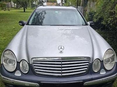 Mercedes E320